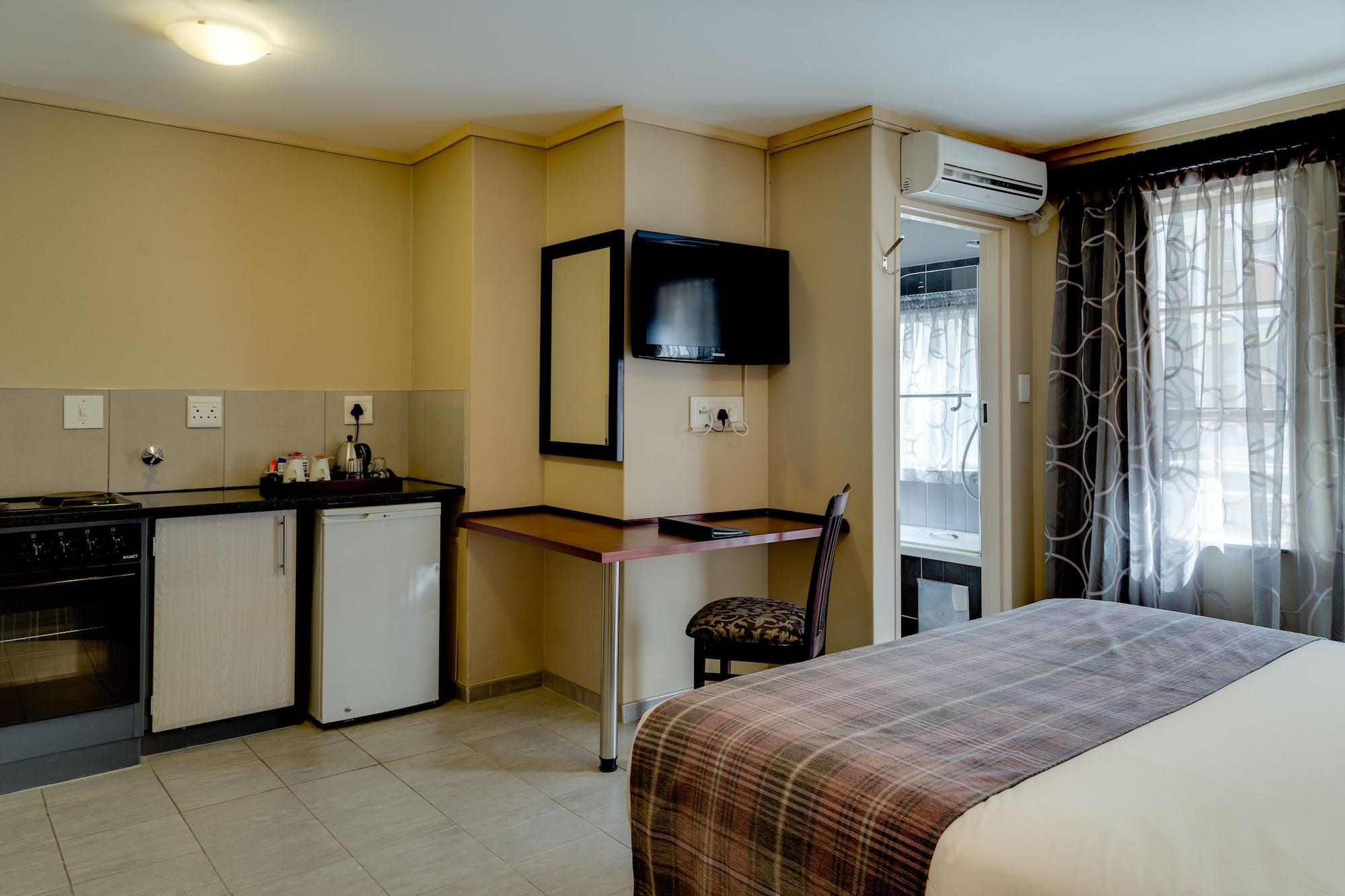 Fortis Hotel Manor Pretoria Bagian luar foto