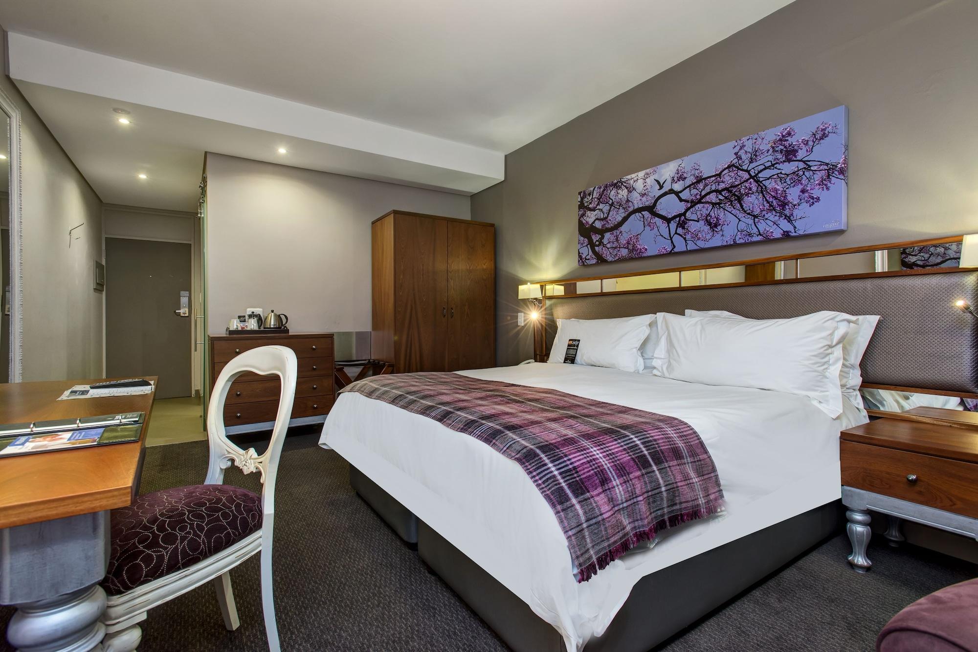 Fortis Hotel Manor Pretoria Bagian luar foto