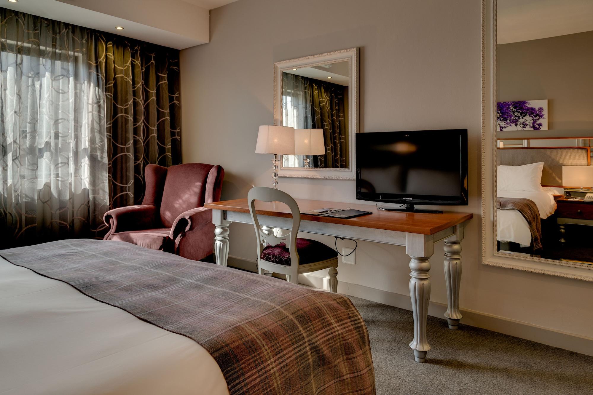 Fortis Hotel Manor Pretoria Bagian luar foto