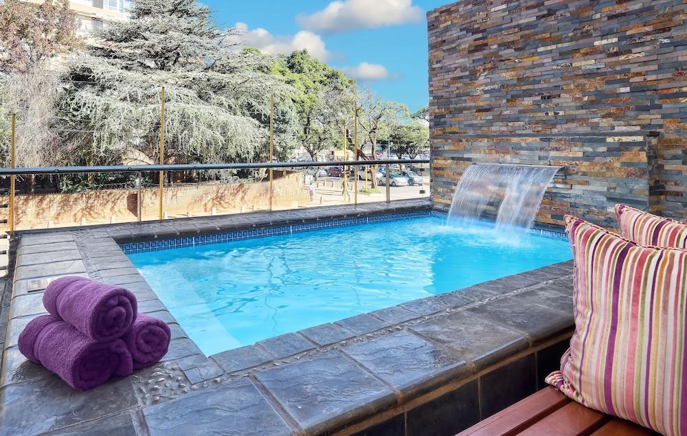 Fortis Hotel Manor Pretoria Bagian luar foto