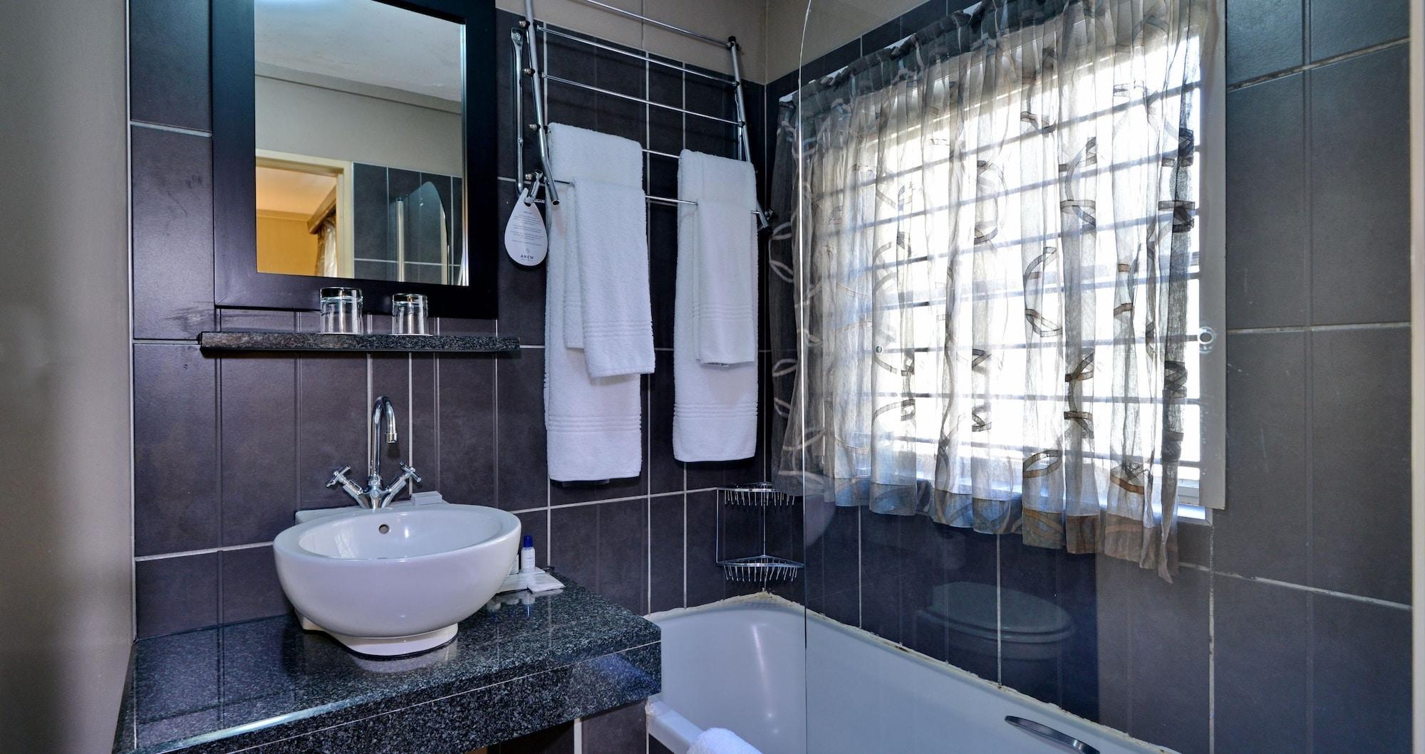 Fortis Hotel Manor Pretoria Bagian luar foto