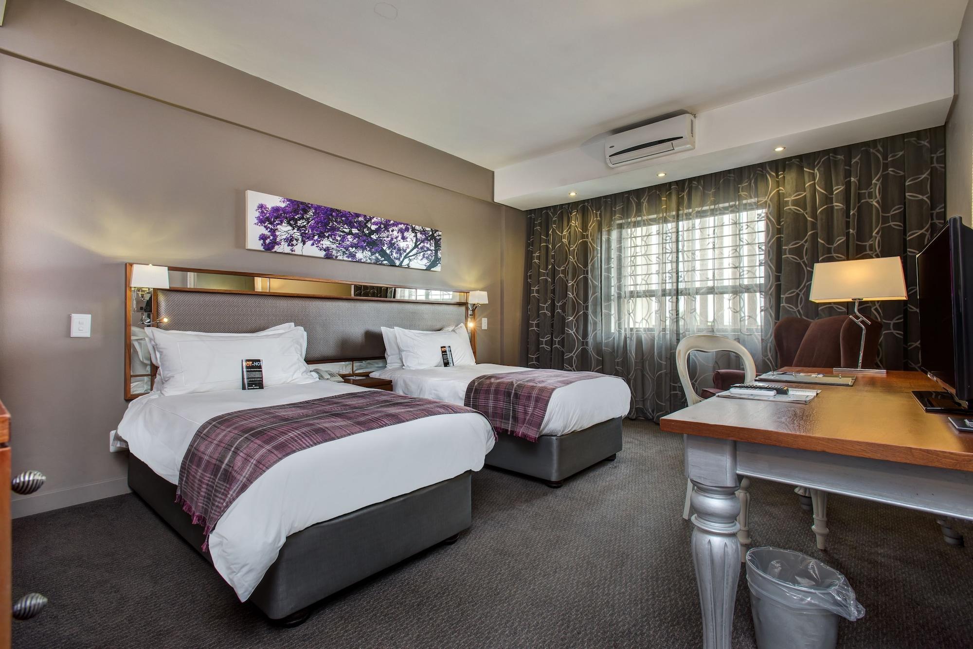 Fortis Hotel Manor Pretoria Bagian luar foto