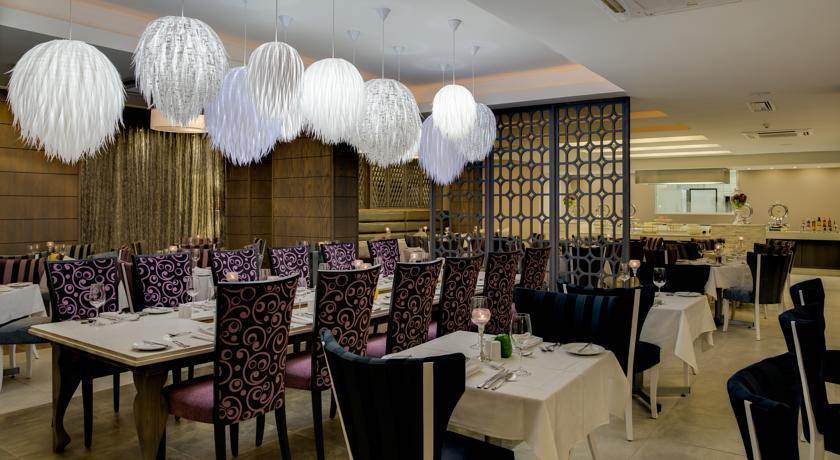 Fortis Hotel Manor Pretoria Bagian luar foto