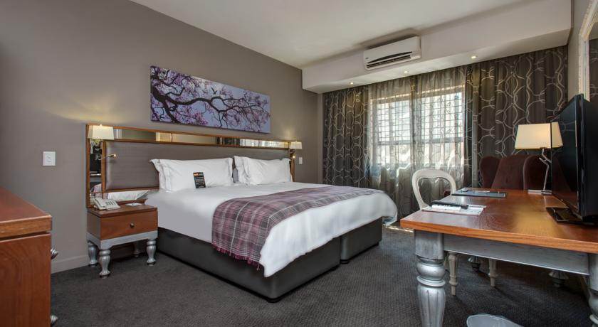 Fortis Hotel Manor Pretoria Bagian luar foto