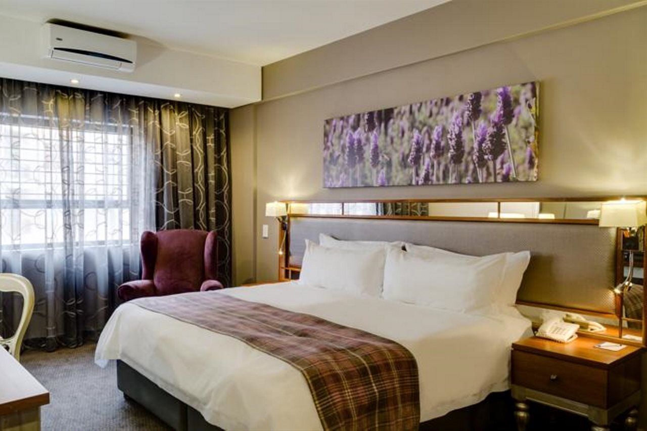 Fortis Hotel Manor Pretoria Bagian luar foto